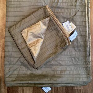 NWT THOMASVILLE AWAKENINGS KATE TAUPE SHANTUNG REVERSIBLE KING DUVET 4 EU SHAMS